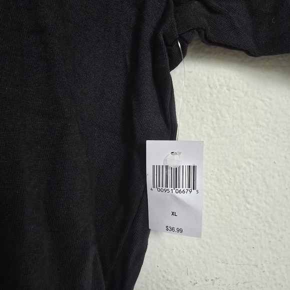 NWT Marvel Logo Ringer Fashion Black Red T-Shirt for Adults XL - Picture 7 of 9